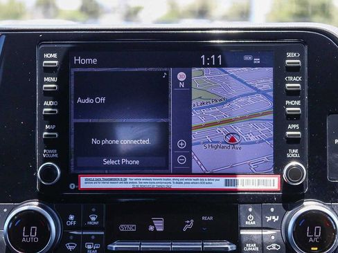 Used 2022 Toyota Highlander XLE FWD image 14