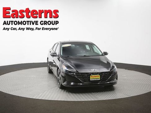 Used 2021 Hyundai Elantra SEL w/ Convenience + Premium Package FWD image 53