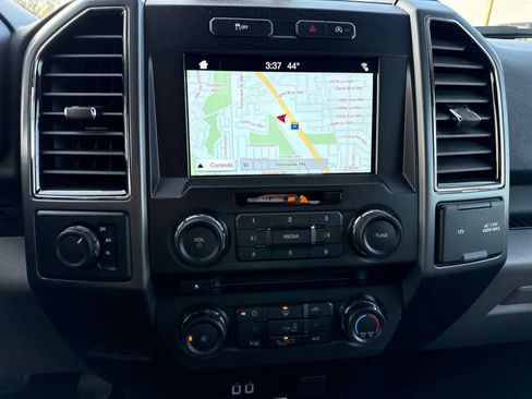 Used 2018 Ford F150 XLT w/ Equipment Group 302A Luxury image 11