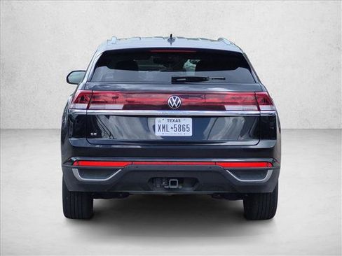 Used 2026 Volkswagen Atlas Cross Sport SE FWD image 6