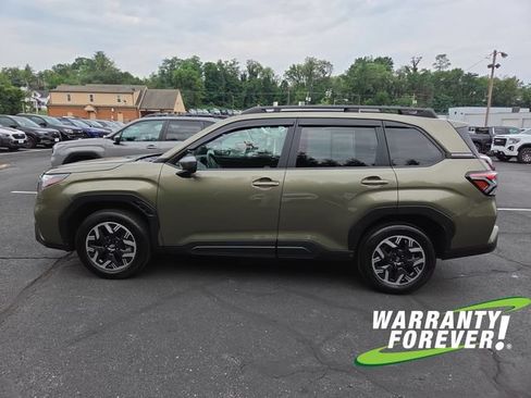Used 2025 Subaru Forester Premium AWD/4WD image 4
