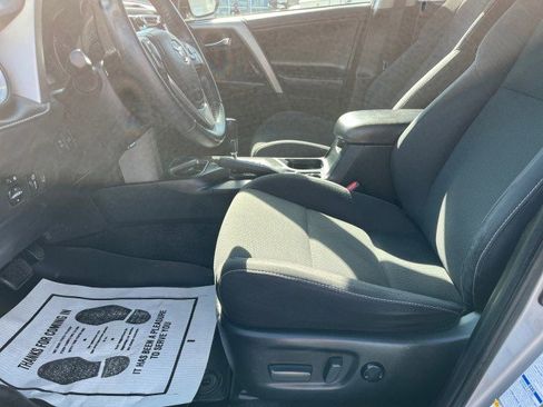Used 2018 Toyota RAV4 XLE AWD/4WD image 19