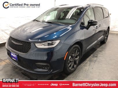 Certified 2024 Chrysler Pacifica Limited w/ S Appearance Package