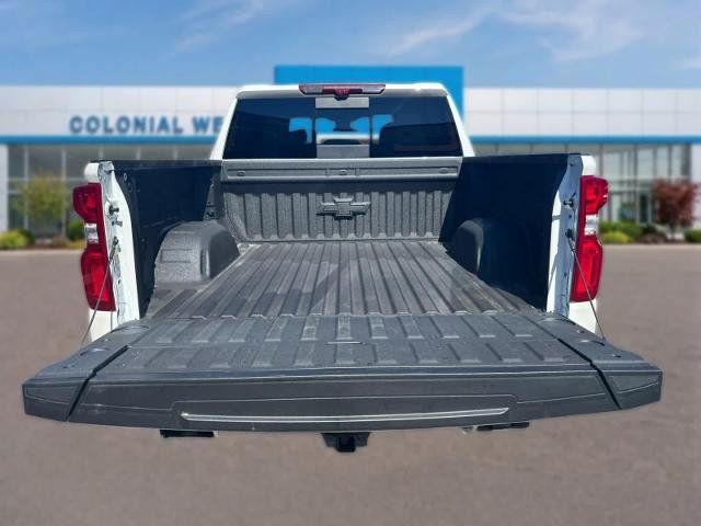 Used 2025 Chevrolet Silverado 1500 High Country w/ High Country Premium Package AWD/4WD image 9