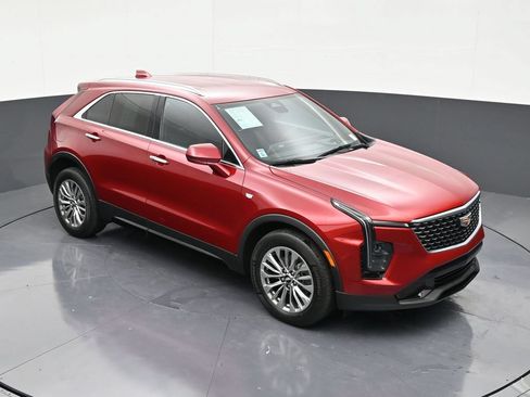 Certified 2024 Cadillac XT4 Premium Luxury w/ Technology Package FWD image 18
