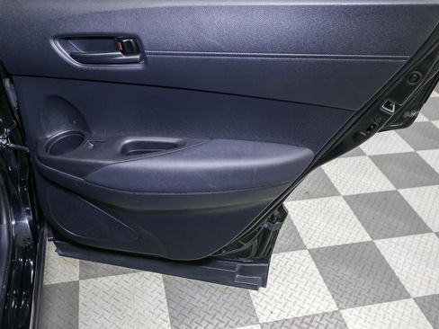 Used 2024 Toyota Corolla Cross AWD Hybrid image 20