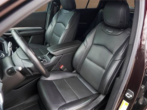 Used 2020 Cadillac XT4 Premium Luxury image 7