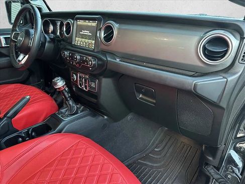 Used 2022 Jeep Gladiator Overland AWD/4WD image 18