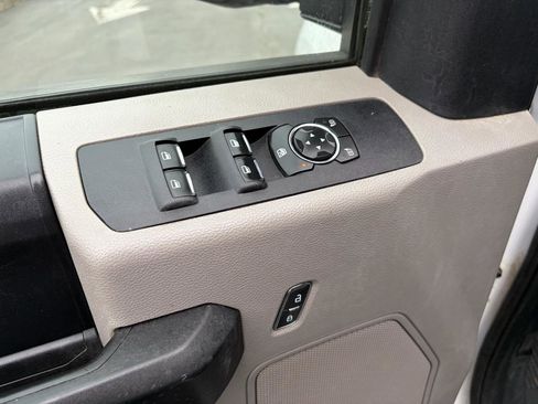 Used 2020 Ford F250 XL w/ Power Equipment Group image 16