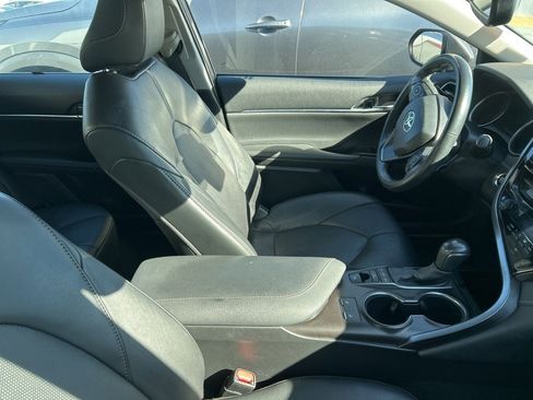 Used 2024 Toyota Camry XSE image 3