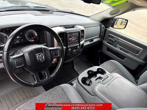 Used 2019 RAM 1500 Classic SLT w/ Luxury Group AWD/4WD image 13