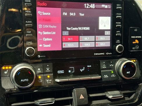 Used 2021 Toyota Highlander XSE image 17