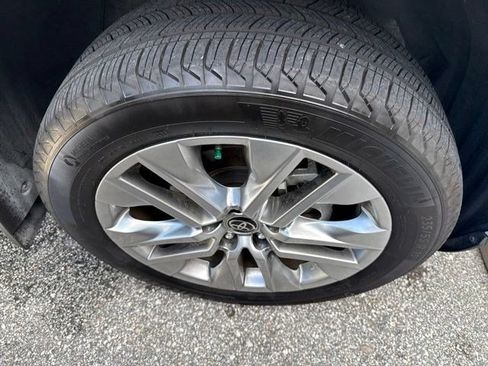 Used 2024 Toyota RAV4 XLE Premium FWD image 5