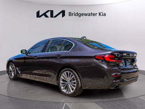 Used 2023 BMW 540i xDrive w/ Premium Package AWD/4WD image 4