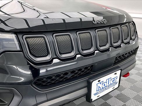 Used 2022 Jeep Compass Trailhawk w/ Trailhawk Elite Group image 28