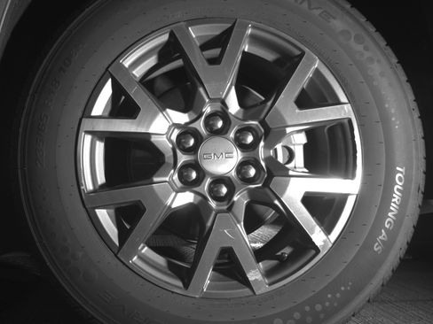 Used 2023 GMC Acadia SLT FWD image 14