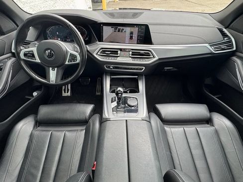 Used 2022 BMW X5 xDrive40i w/ M Sport Package AWD/4WD image 13