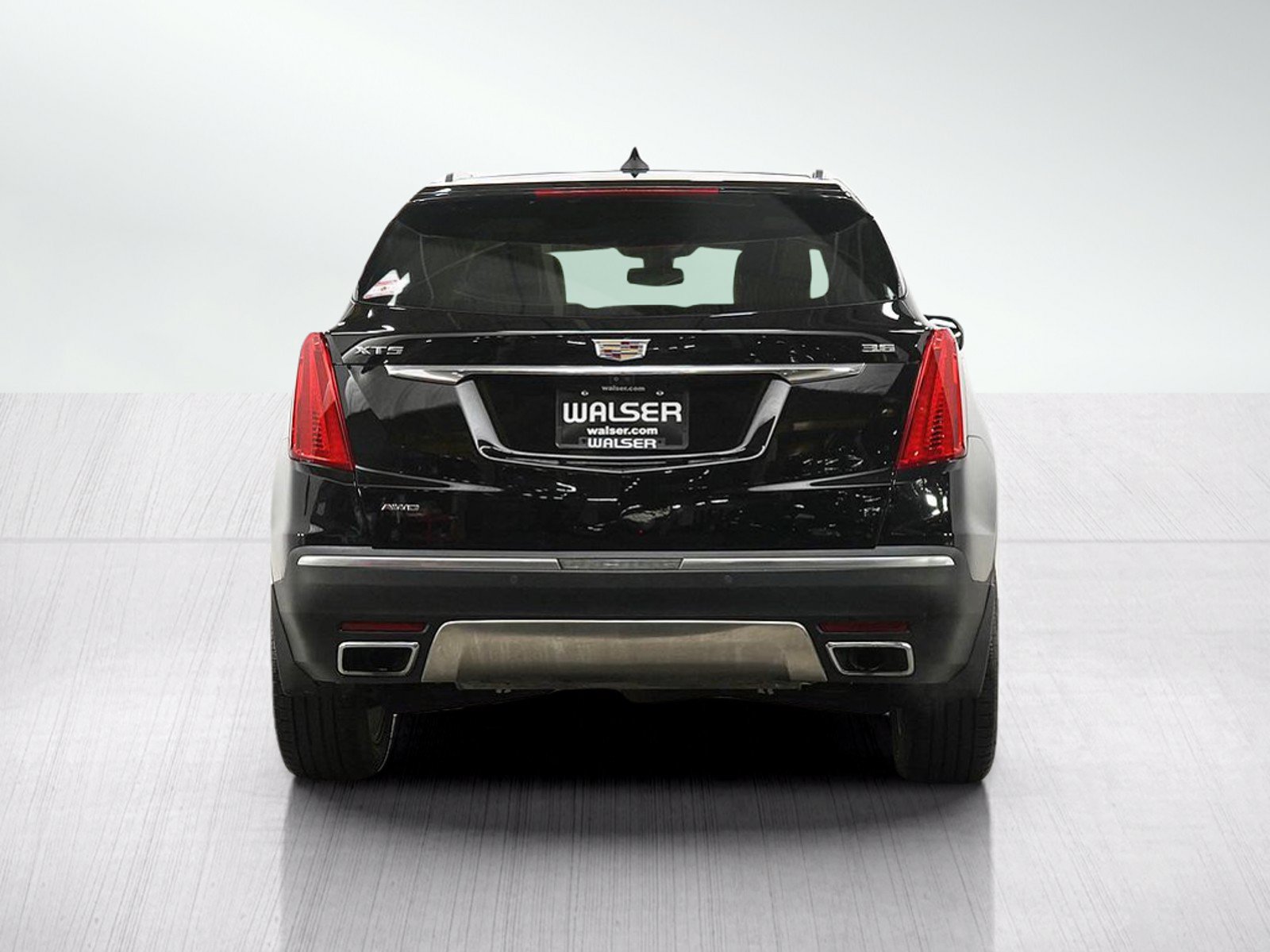 Used 2018 Cadillac XT5 Platinum AWD/4WD image 4