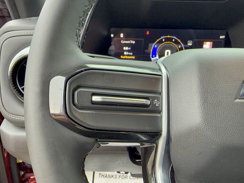 Used 2024 Chevrolet Colorado LT RWD image 24