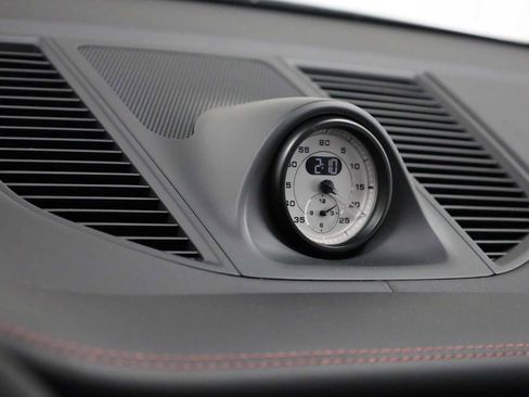 New 2026 Porsche Macan GTS image 18