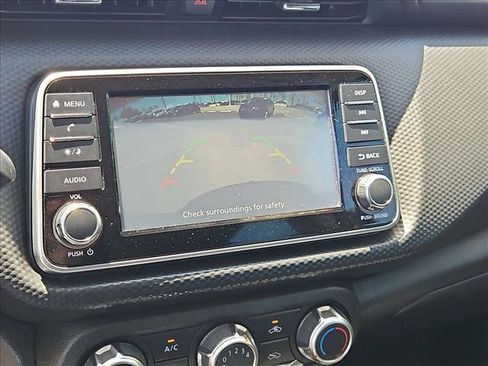 Used 2022 Nissan Kicks S FWD image 18