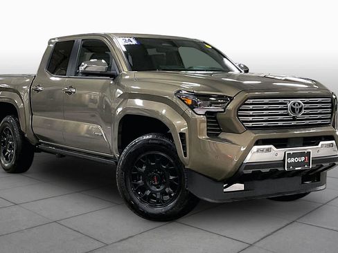Used 2024 Toyota Tacoma Limited w/ Limited Package (LT) AWD/4WD image 3