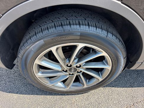 Certified 2024 Lincoln Corsair FWD w/ Equipment Group 102A image 10