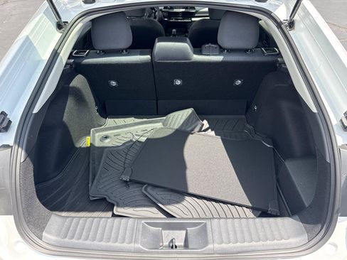 Used 2026 Toyota Prius LE AWD/4WD image 8