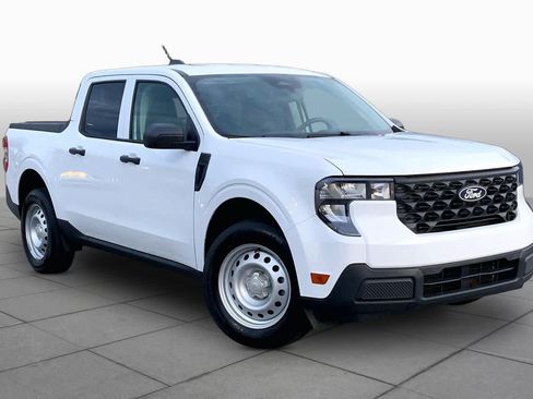 Used 2025 Ford Maverick XL FWD image 3