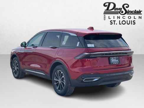 New 2026 Lincoln Nautilus Premier image 5