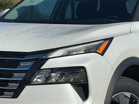 New 2026 Nissan Rogue SV w/ SV Premium Package image 4