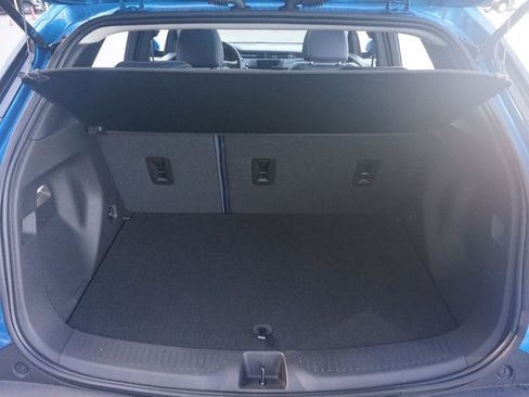 Used 2022 Chevrolet Bolt EUV Premier w/ Launch Edition image 19