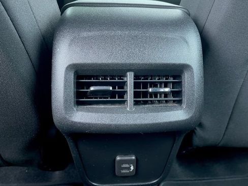 Used 2020 Chevrolet Equinox LS FWD image 21