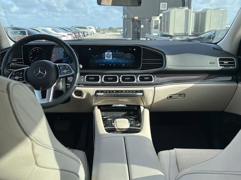 Used 2023 Mercedes-Benz GLE 350 4MATIC image 10