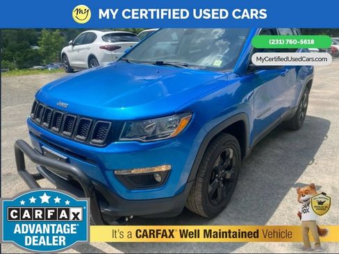 Used 2017 Jeep Compass Latitude w/ Popular Equipment Group AWD/4WD image 1