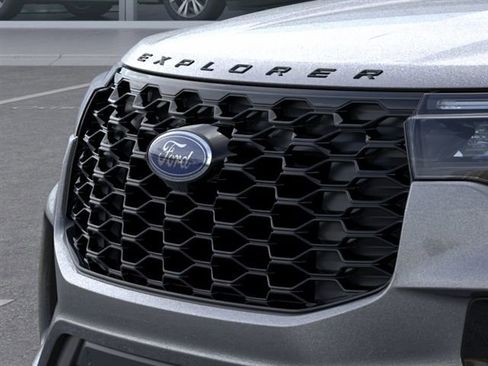 New 2026 Ford Explorer ST-Line w/ ST-Line Street Pack AWD/4WD image 20