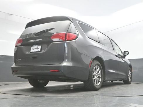Used 2023 Chrysler Voyager LX image 36