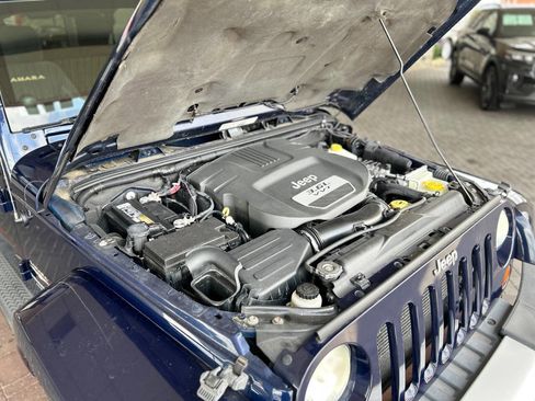 Used 2013 Jeep Wrangler Unlimited Sahara w/ Max Tow Pkg AWD/4WD image 89