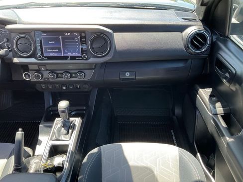 Used 2020 Toyota Tacoma TRD Off-Road w/ Technology Package AWD/4WD image 58