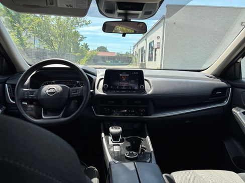 Used 2025 Nissan Rogue SV AWD/4WD image 36