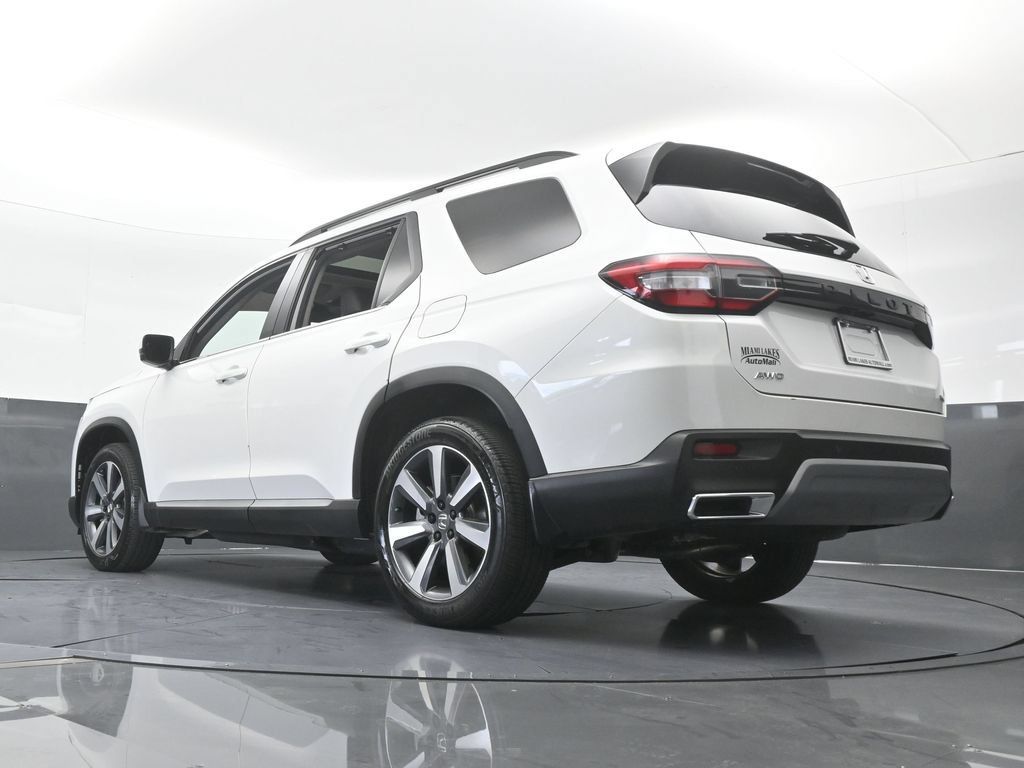 Used 2025 Honda Pilot Touring image 64