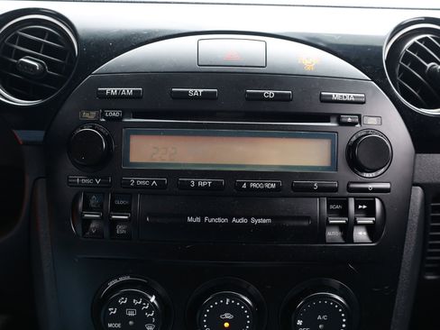 Used 2008 MAZDA MX-5 Miata Touring image 25