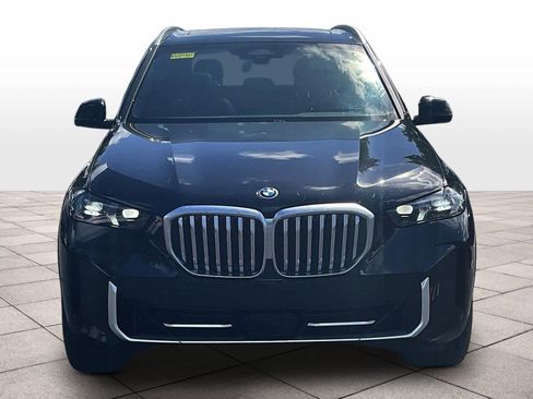 Used 2024 BMW X5 xDrive50e w/ Parking Assistance Package AWD/4WD image 3