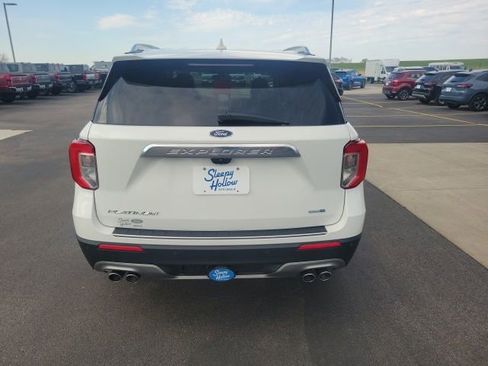 Used 2020 Ford Explorer Platinum w/ Premium Technology Package AWD/4WD image 4