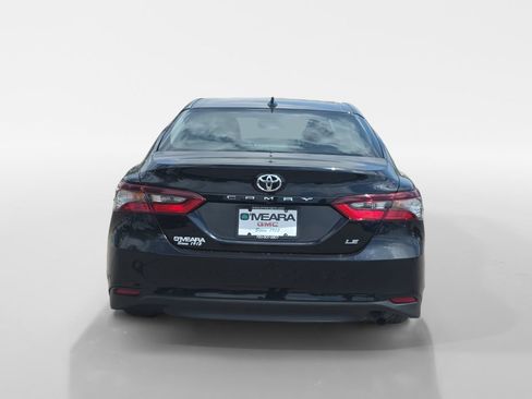 Used 2023 Toyota Camry LE w/ Convenience Package FWD image 5