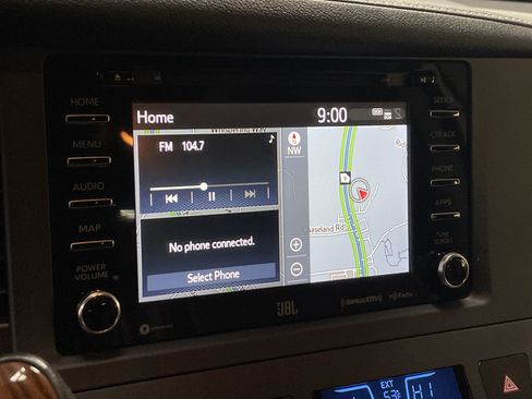 Used 2020 Toyota Sienna Limited Premium image 23