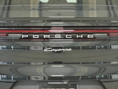 New 2026 Porsche Cayenne Coupe AWD/4WD image 40