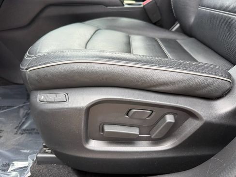 Used 2025 MAZDA CX-5 AWD 2.5 S w/ Preferred Package image 10