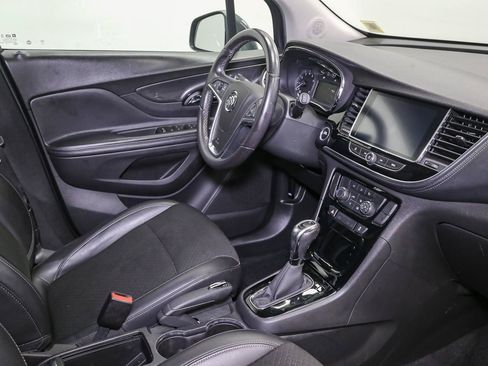 Used 2018 Buick Encore Preferred FWD image 18