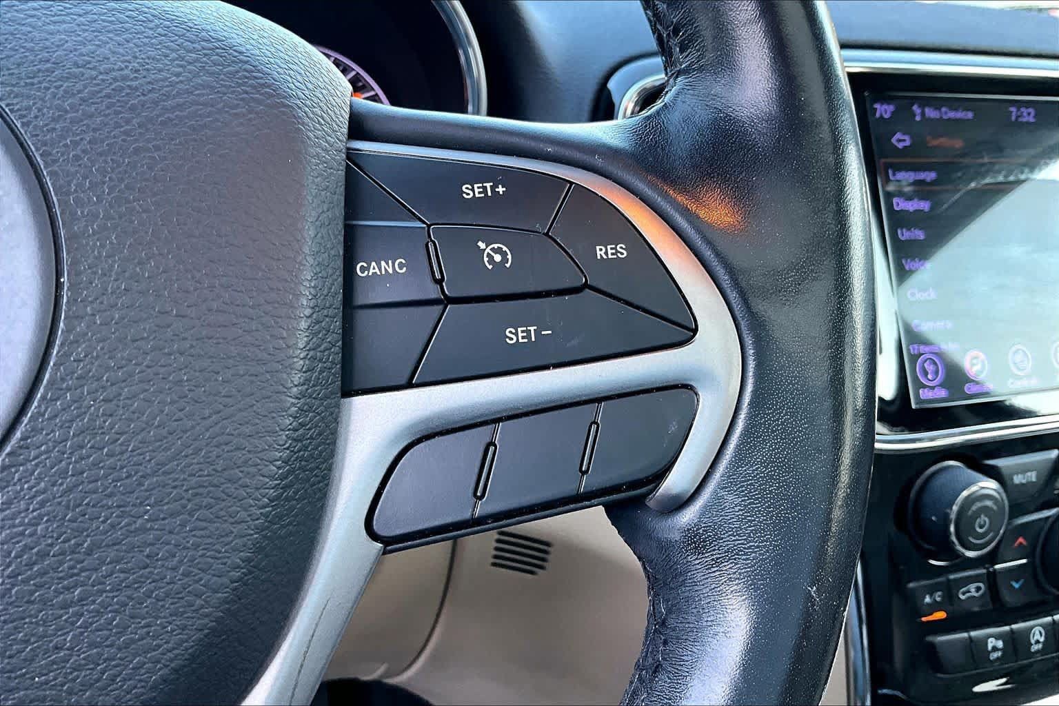 Used 2020 Jeep Grand Cherokee Limited w/ Luxury Group II RWD image 24